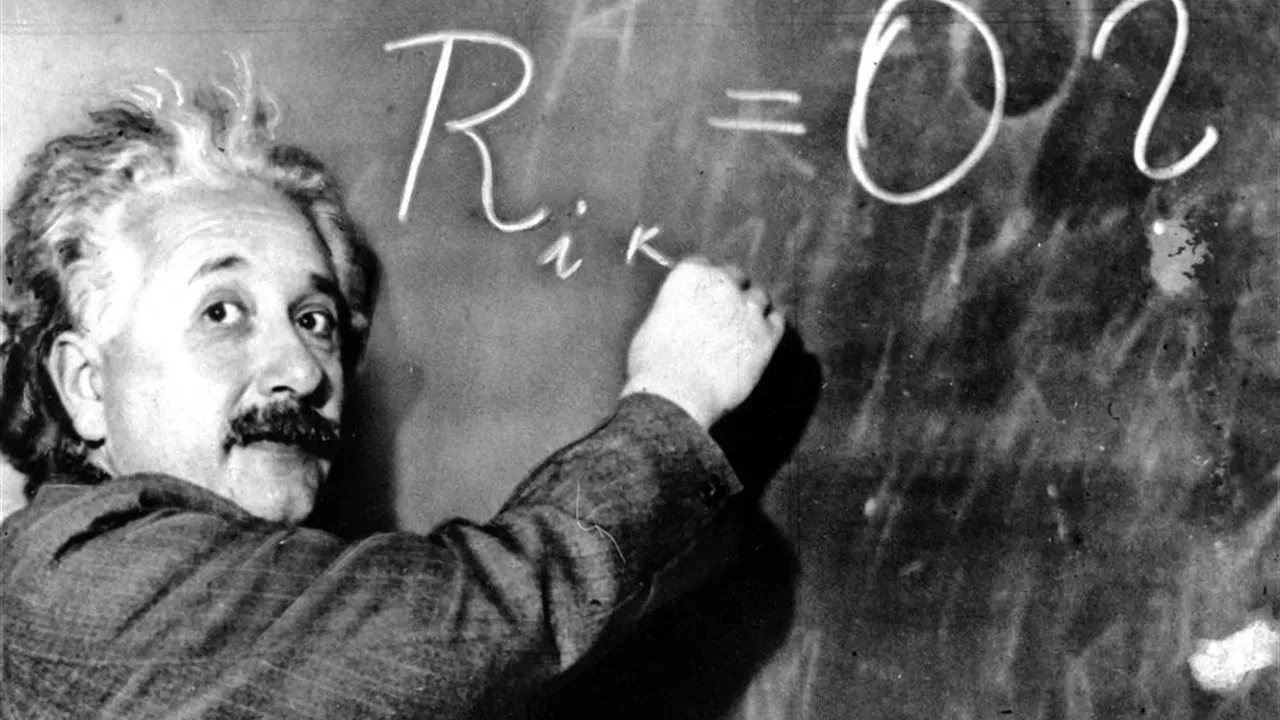 Albert Einstein creador de una teoría que revolucionó el mundo.